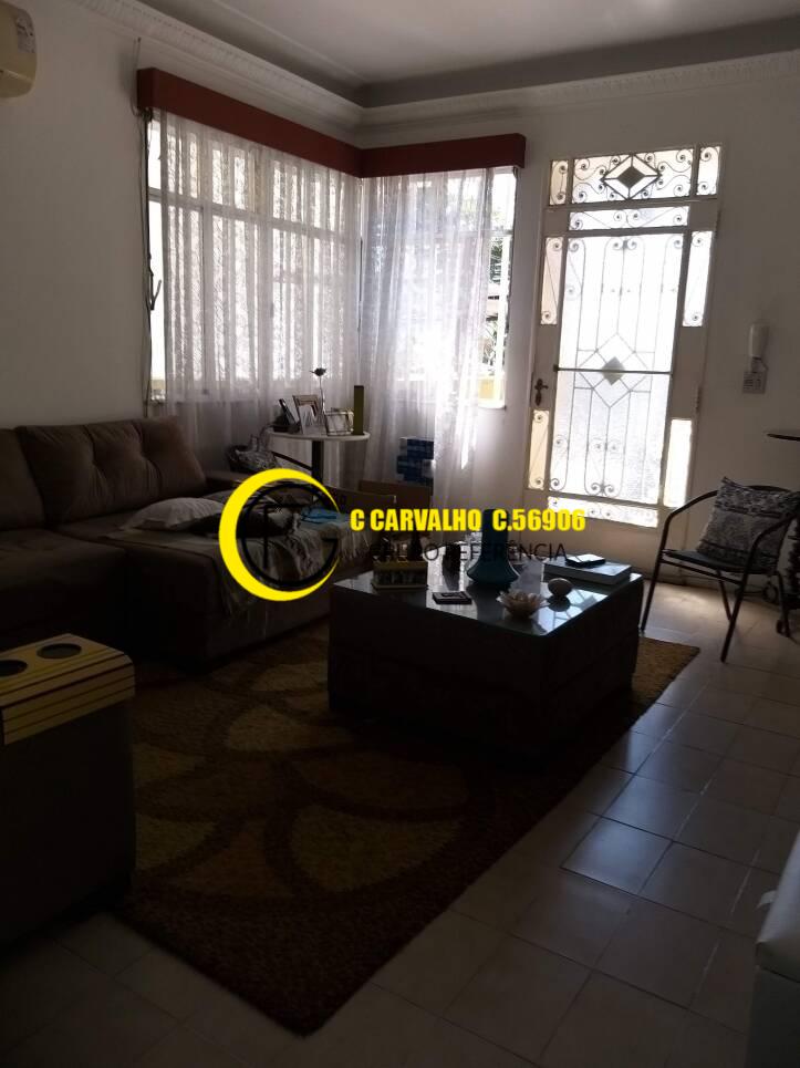 Casa à venda com 3 quartos, 200m² - Foto 2