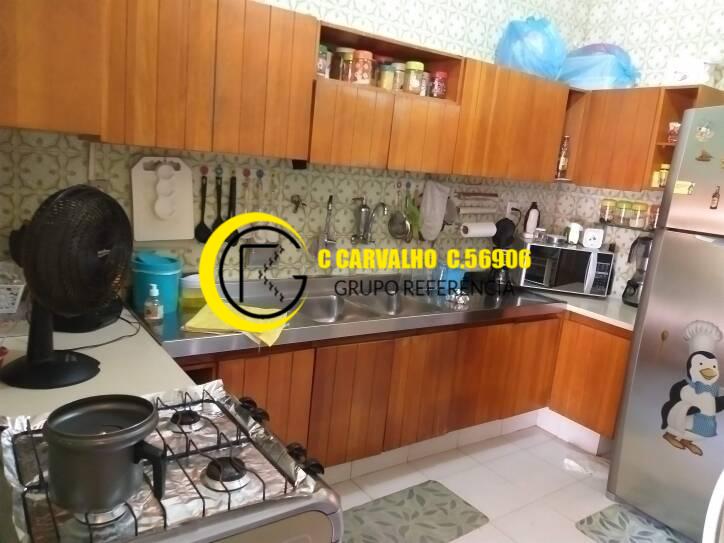 Casa à venda com 3 quartos, 200m² - Foto 18